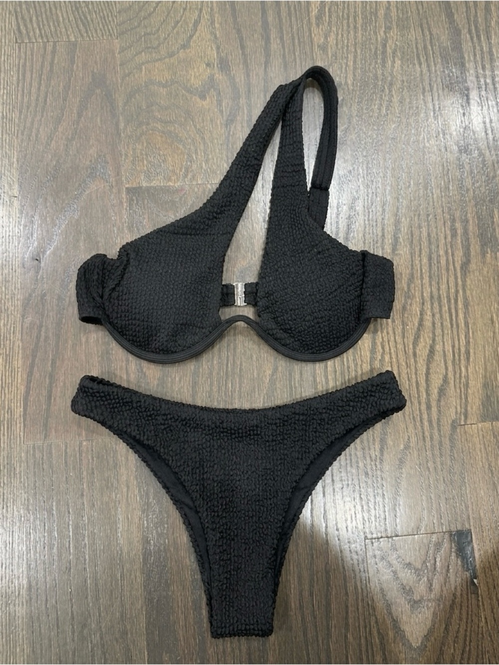 Textured One Shoulder Underwire Bikini Swimsuit